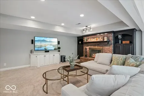 13672 Creekridge Lane Fishers IN 46055