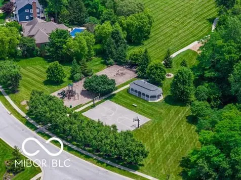 13672 Creekridge Lane Fishers IN 46055