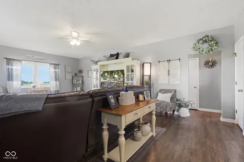 2055 W 600 S Lebanon IN 46052