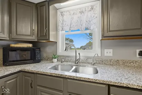 2055 W 600 S Lebanon IN 46052