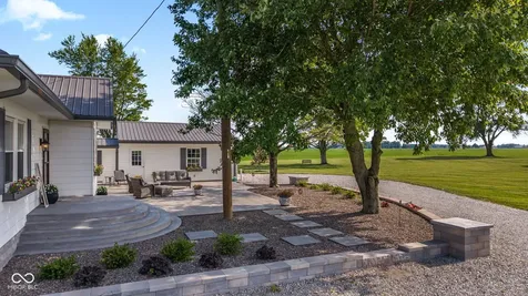 2055 W 600 S Lebanon IN 46052