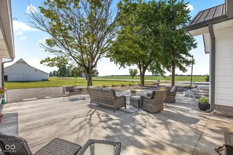2055 W 600 S Lebanon IN 46052