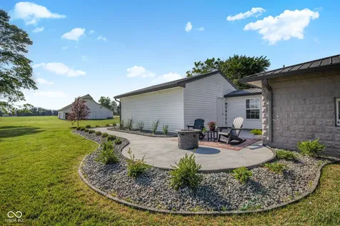 2055 W 600 S Lebanon IN 46052