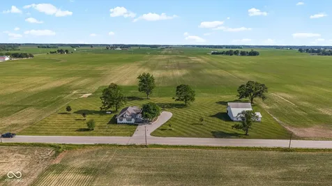 2055 W 600 S Lebanon IN 46052