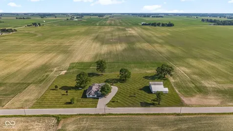 2055 W 600 S Lebanon IN 46052