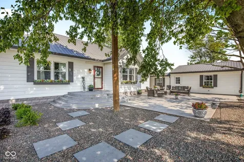 2055 W 600 S Lebanon IN 46052