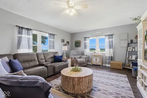 2055 W 600 S Lebanon IN 46052