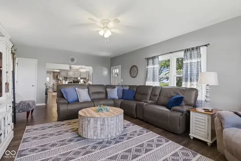 2055 W 600 S Lebanon IN 46052