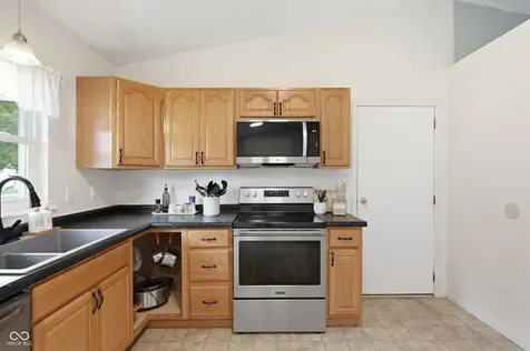 203 Kerr Drive Lapel IN 46051