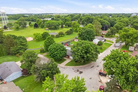 203 Kerr Drive Lapel IN 46051