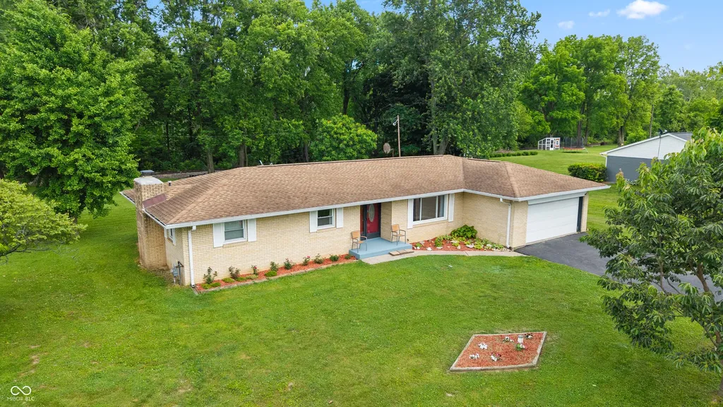 10751 N Rainbow Lane Mooresville IN 46158