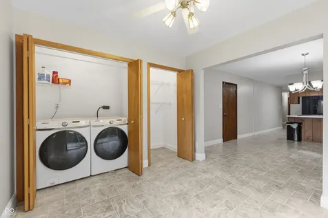 10751 N Rainbow Lane Mooresville IN 46158