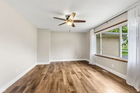 10751 N Rainbow Lane Mooresville IN 46158