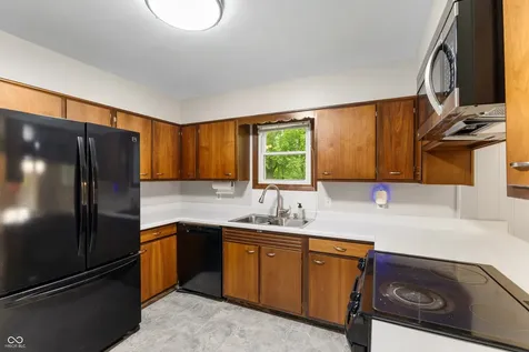 10751 N Rainbow Lane Mooresville IN 46158