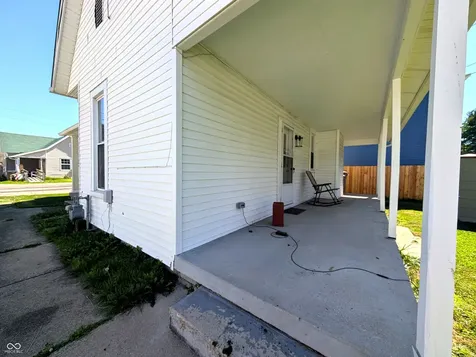 1941 Wallace Avenue Columbus IN 47201