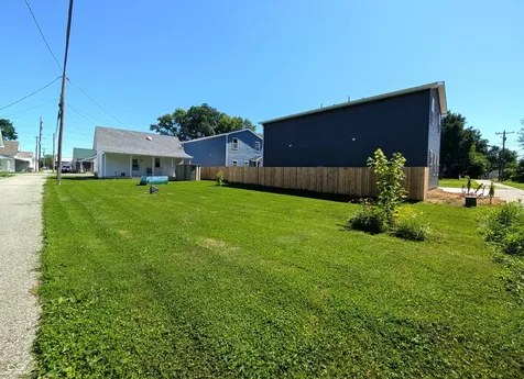 1941 Wallace Avenue Columbus IN 47201