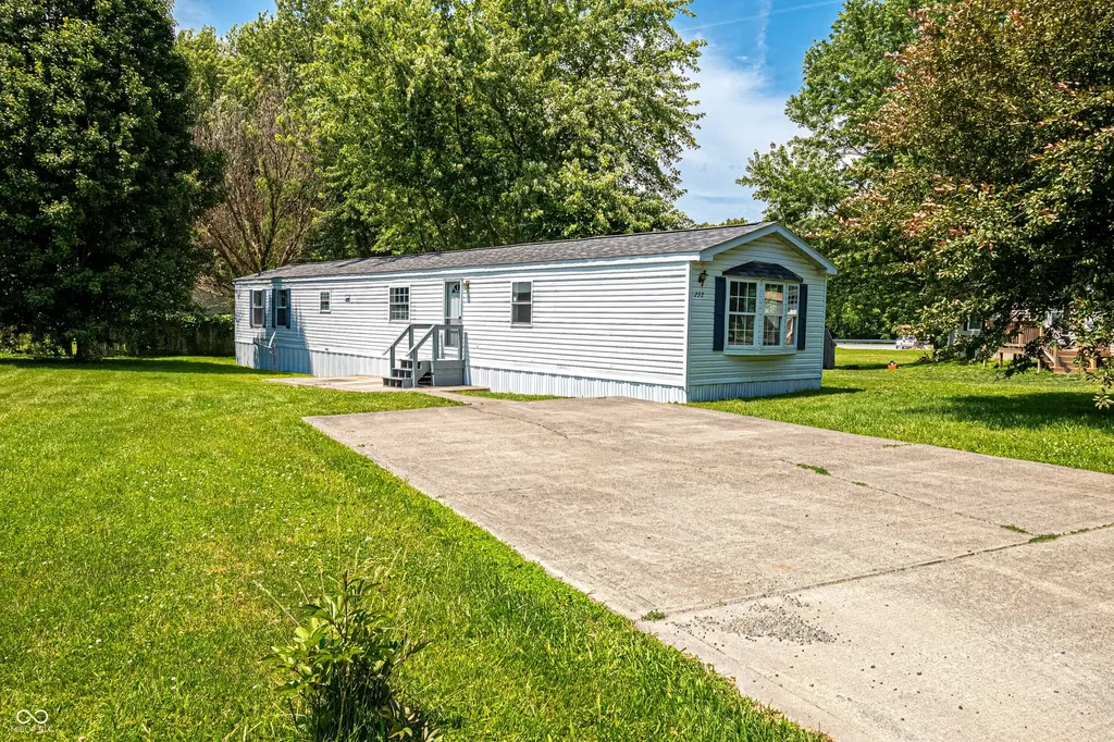 292 Bubble Loo Road Cloverdale IN 46120