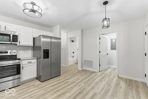 2734 Boulevard Place Indianapolis IN 46208