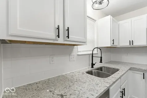 2734 Boulevard Place Indianapolis IN 46208