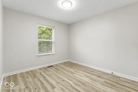 2734 Boulevard Place Indianapolis IN 46208