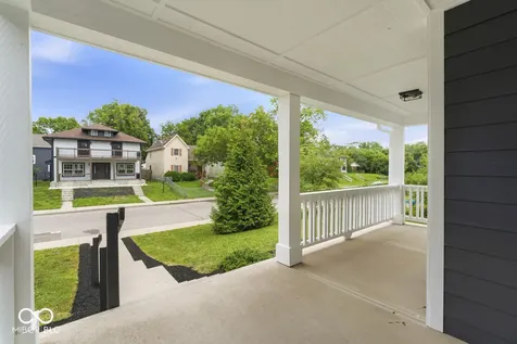 2734 Boulevard Place Indianapolis IN 46208