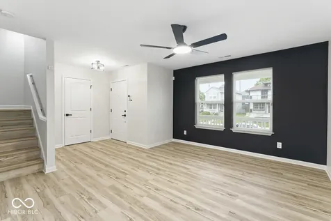 2734 Boulevard Place Indianapolis IN 46208