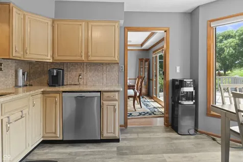 11651 Capistrano Drive Indianapolis IN 46236