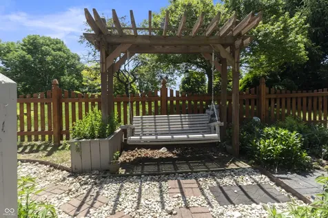 11651 Capistrano Drive Indianapolis IN 46236