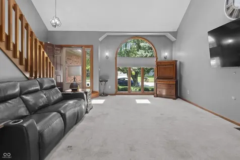 11651 Capistrano Drive Indianapolis IN 46236