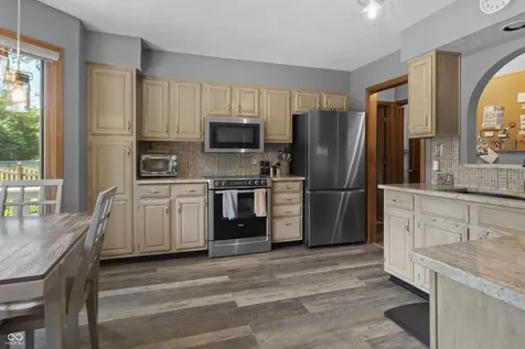 11651 Capistrano Drive Indianapolis IN 46236