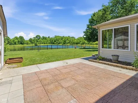 7322 Fields Drive Indianapolis IN 46239