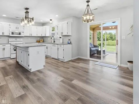 7322 Fields Drive Indianapolis IN 46239
