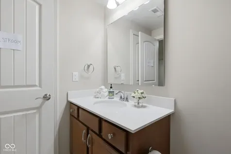 3796 Conifer Drive Zionsville IN 46077