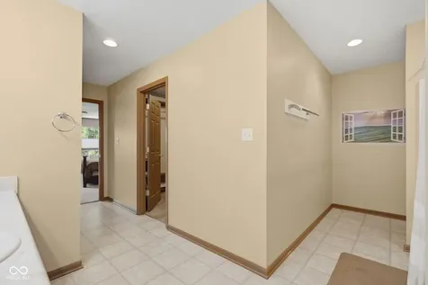 1803 Ernest Court Indianapolis IN 46234