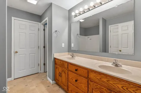 834 S Deer Run Ellettsville IN 47429