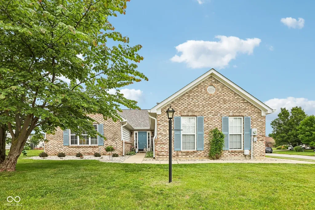 642 Crossfield Drive Indianapolis IN 46239