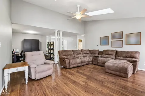 642 Crossfield Drive Indianapolis IN 46239