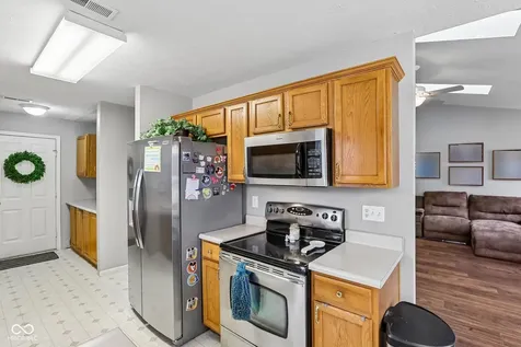 642 Crossfield Drive Indianapolis IN 46239