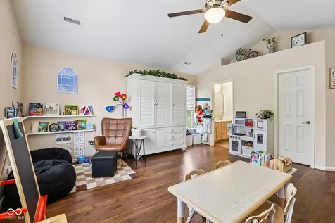 642 Crossfield Drive Indianapolis IN 46239