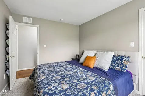 642 Crossfield Drive Indianapolis IN 46239