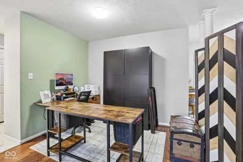 642 Crossfield Drive Indianapolis IN 46239