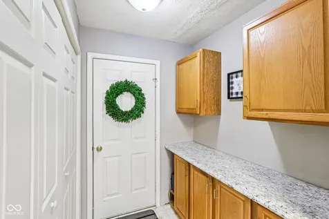 642 Crossfield Drive Indianapolis IN 46239