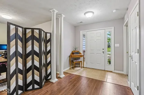 642 Crossfield Drive Indianapolis IN 46239