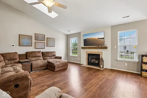 642 Crossfield Drive Indianapolis IN 46239
