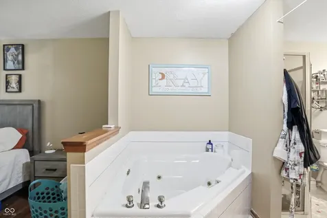 4025 Maple Manor Drive Indianapolis IN 46237