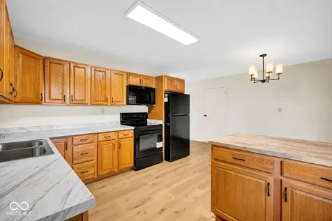 3050 Lucas Way Columbus IN 47203
