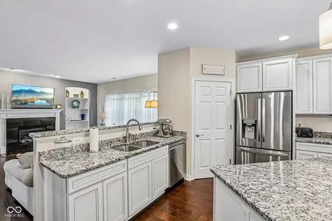 2059 Riverstone Court Avon IN 46123