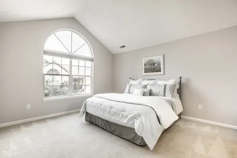 2336 Steeple Chase Shelbyville IN 46176