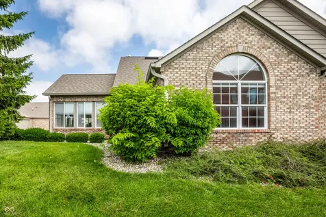 2336 Steeple Chase Shelbyville IN 46176