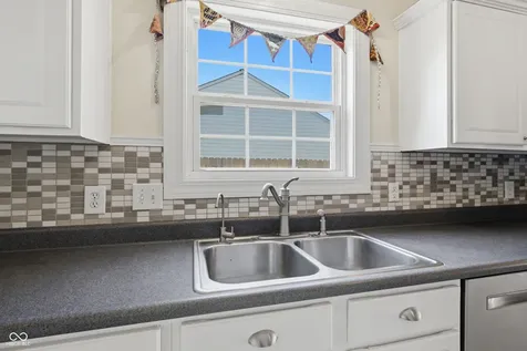 19459 Silver Spring Noblesville IN 46062